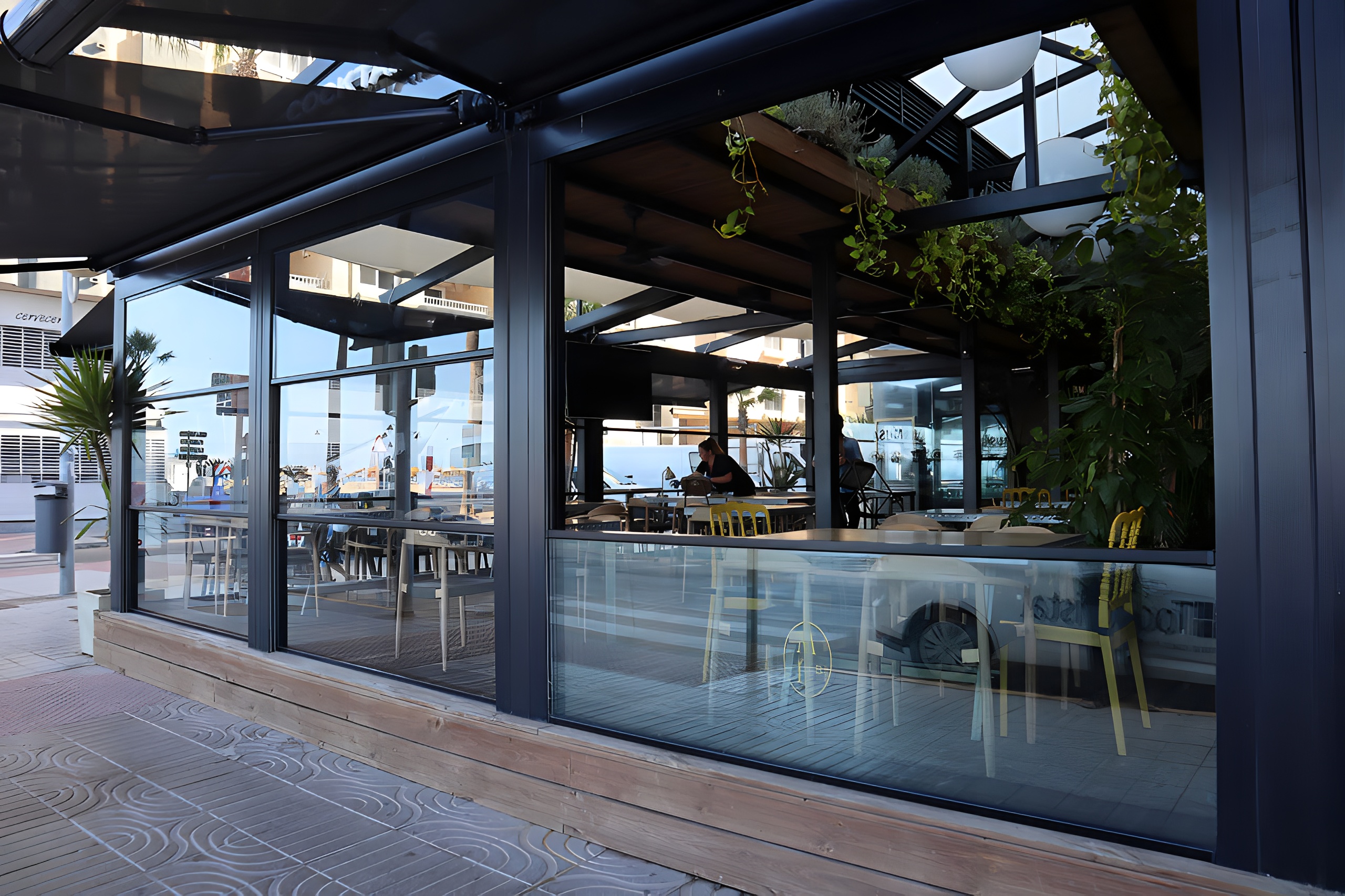 Ventana guillotina de cristal — CostaGlass